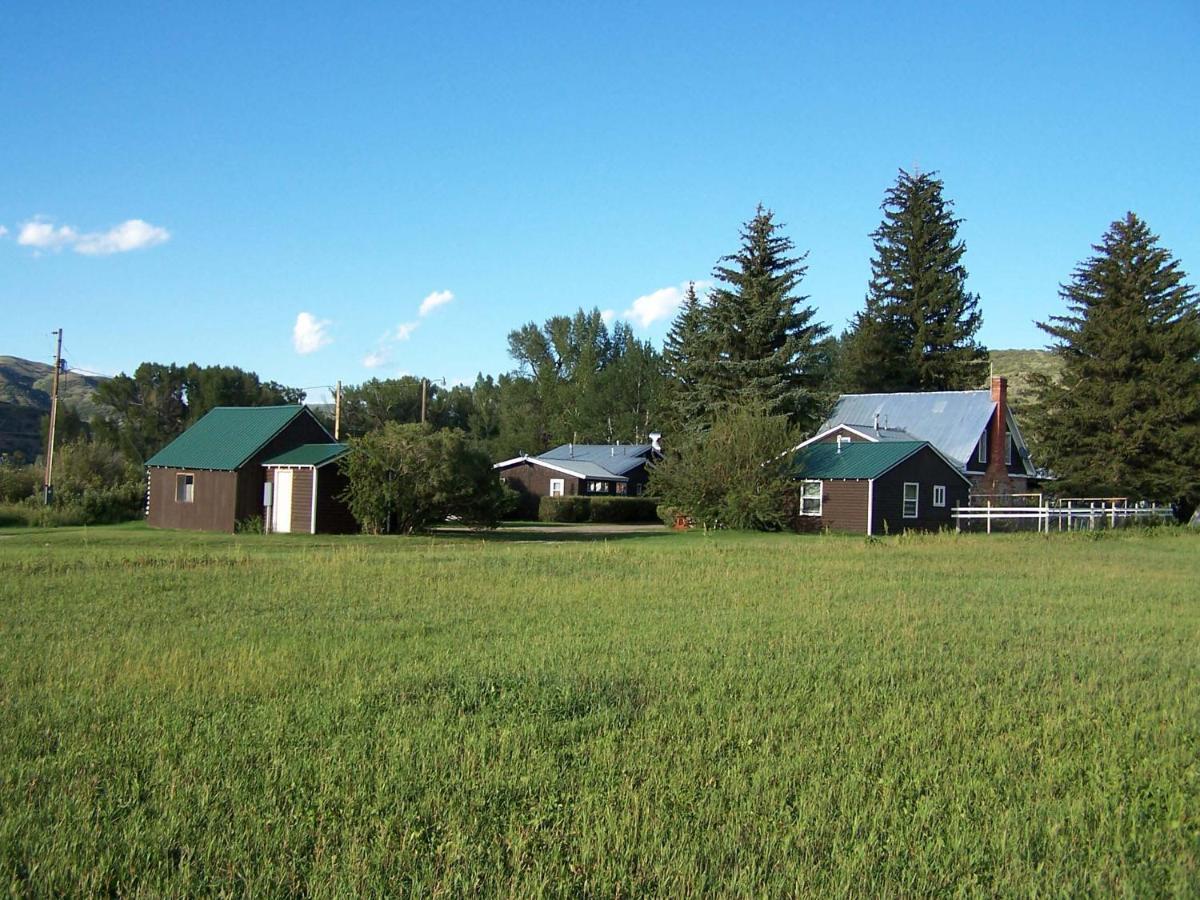 Rolling R Guest Ranch Guest House Meeker Bagian luar foto