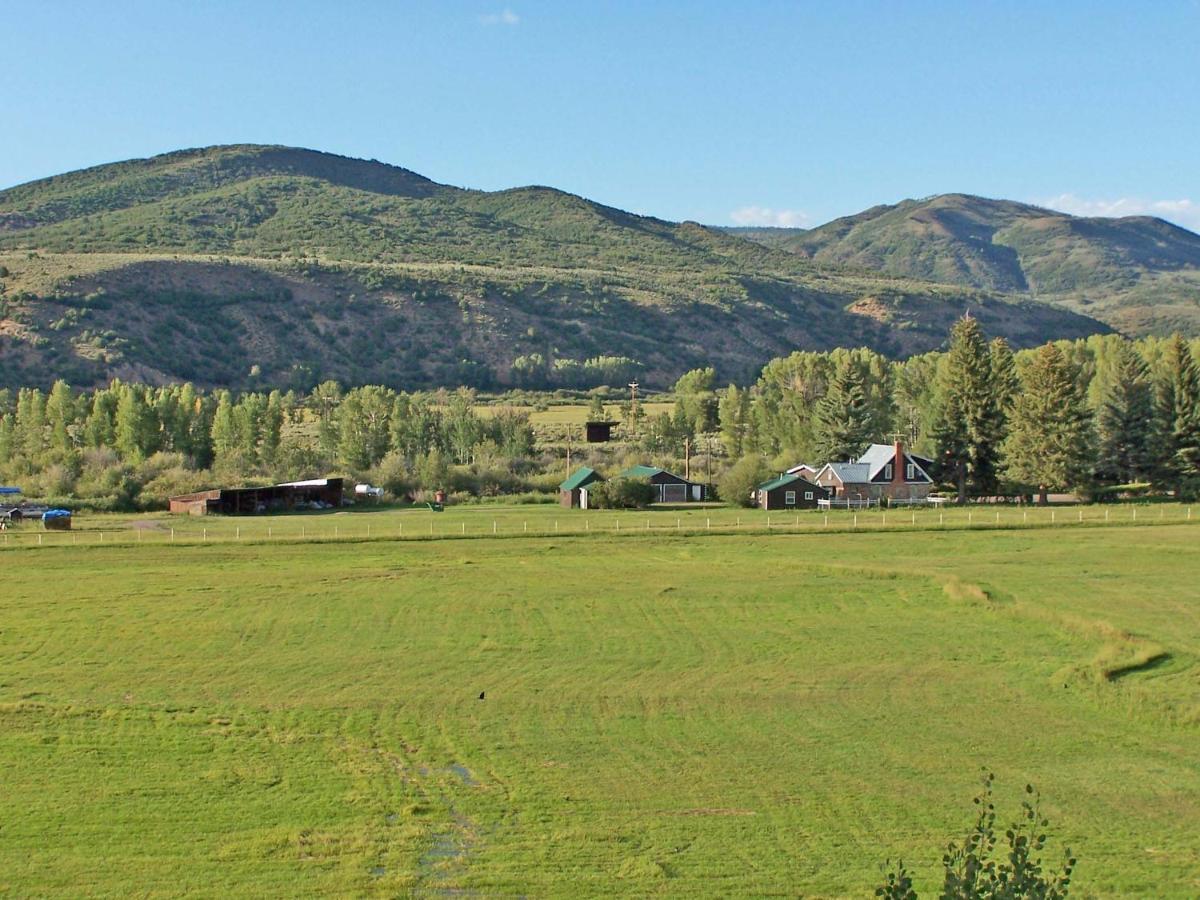 Rolling R Guest Ranch Guest House Meeker Bagian luar foto